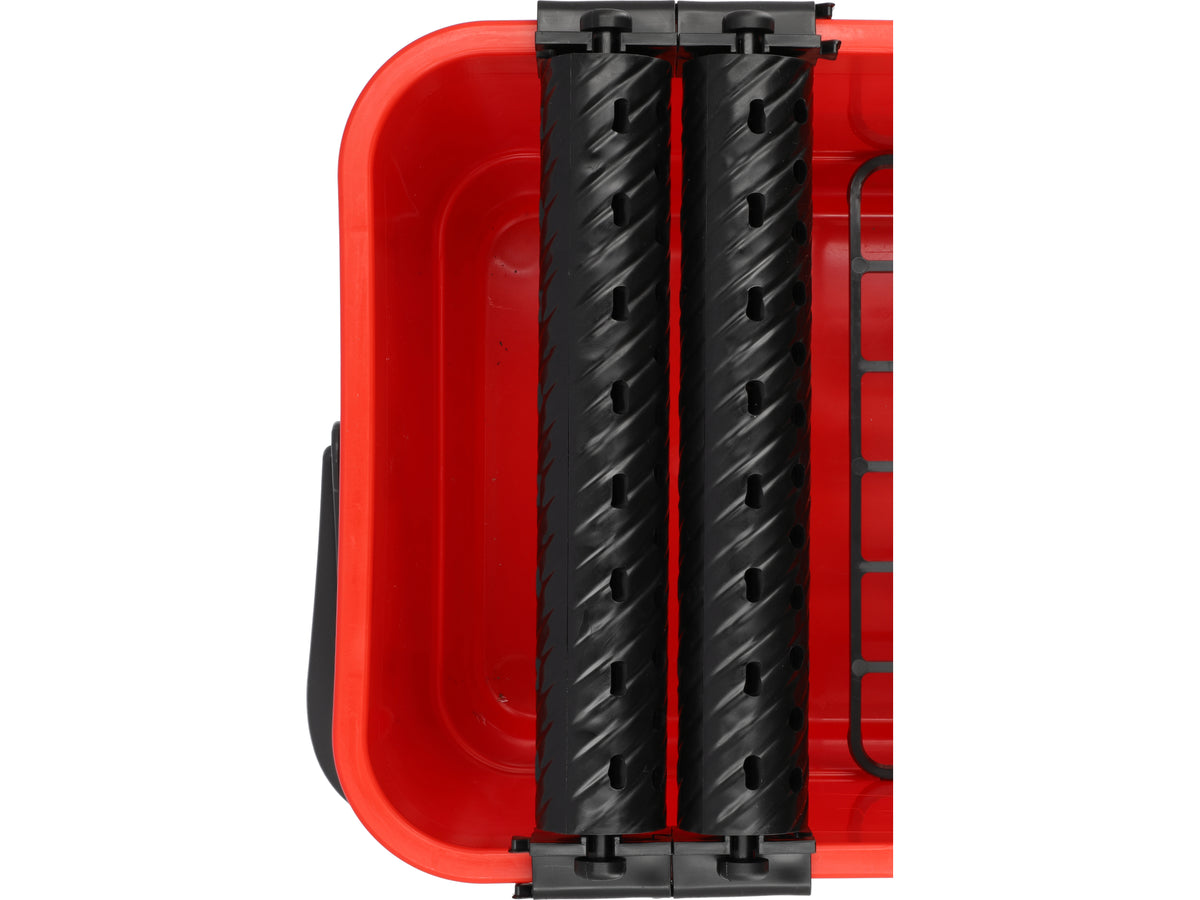 <div>TEGELEN EMMER 22L SET MET 7 DELEN GEREEDSCHAP</div>